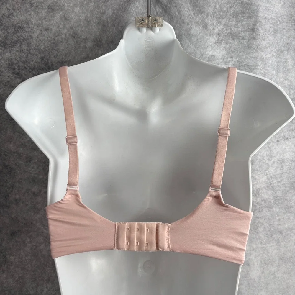 Victoria's Secret Body by Victoria Wireless Nursing Bra in Purest Pink Size 32DD